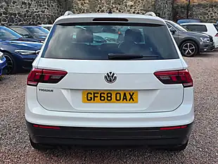 Used 2018 Volkswagen Tiguan Se Navigation White - Interior and Exterior details 18