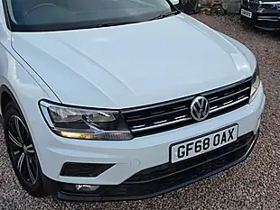 Used 2018 Volkswagen Tiguan Se Navigation White - Interior and Exterior details 2