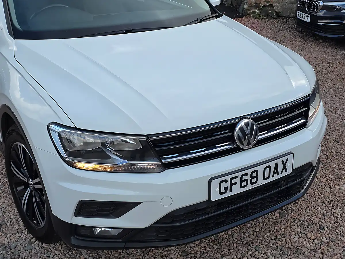 Used 2018 Volkswagen Tiguan Se Navigation White - Interior and Exterior details 2