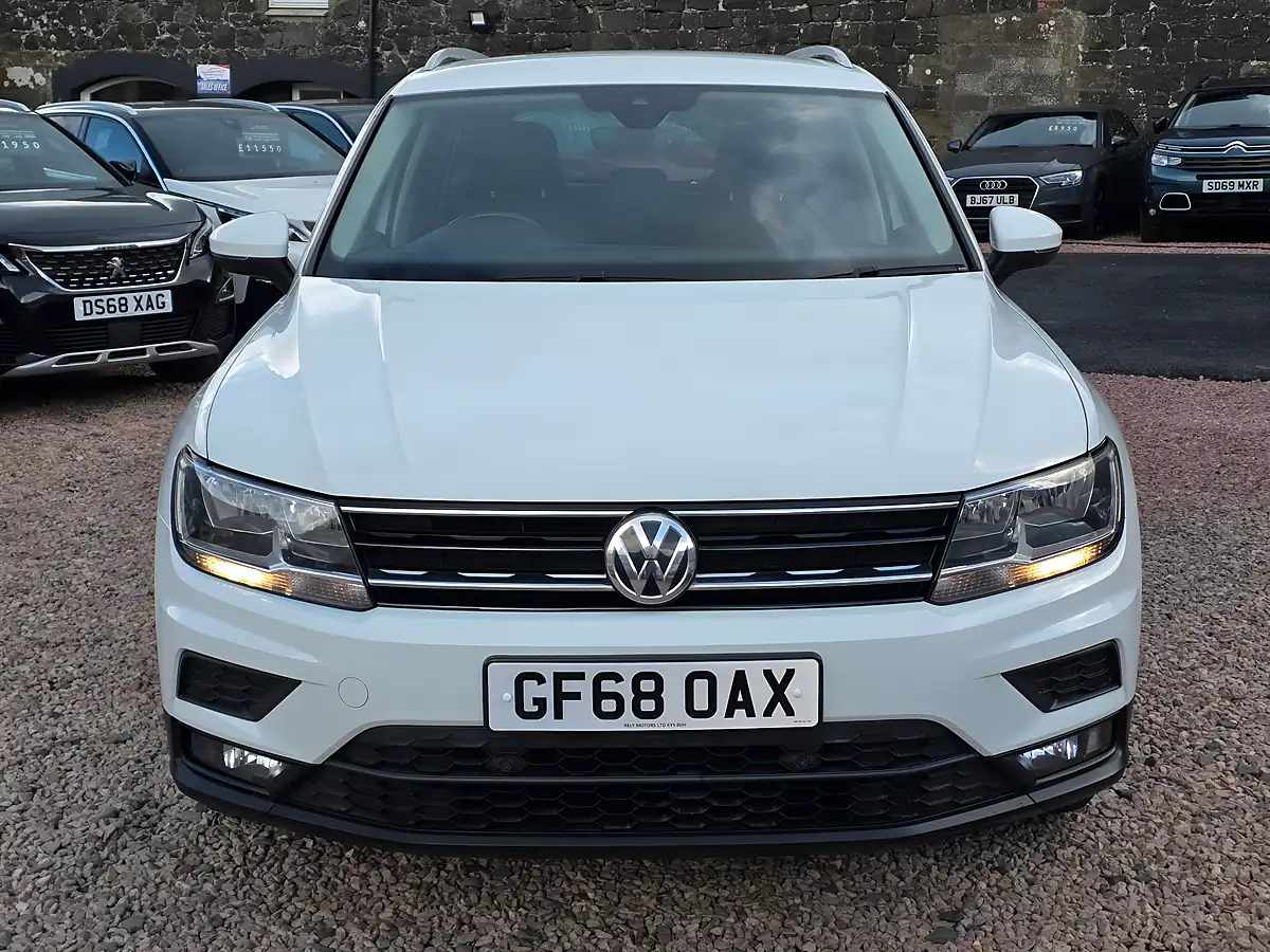Used 2018 Volkswagen Tiguan Se Navigation White - Interior and Exterior details 3