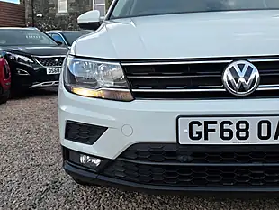 Used 2018 Volkswagen Tiguan Se Navigation White - Interior and Exterior details 4