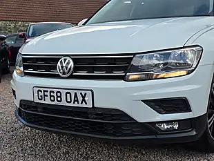 Used 2018 Volkswagen Tiguan Se Navigation White - Interior and Exterior details 6