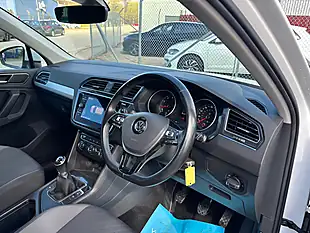 Used 2018 Volkswagen Tiguan Se Navigation White - Interior and Exterior details 2