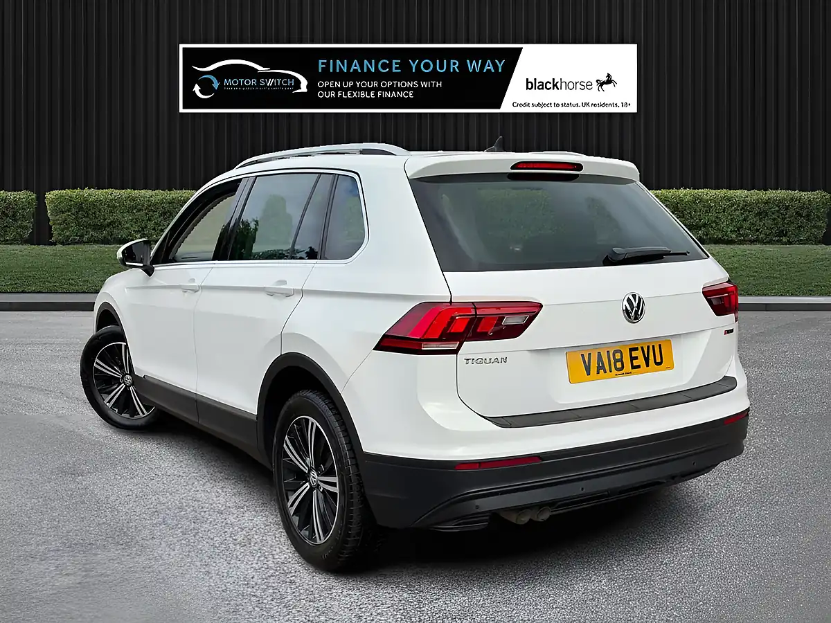 Used 2018 Volkswagen Tiguan Se Navigation White - Interior and Exterior details 8