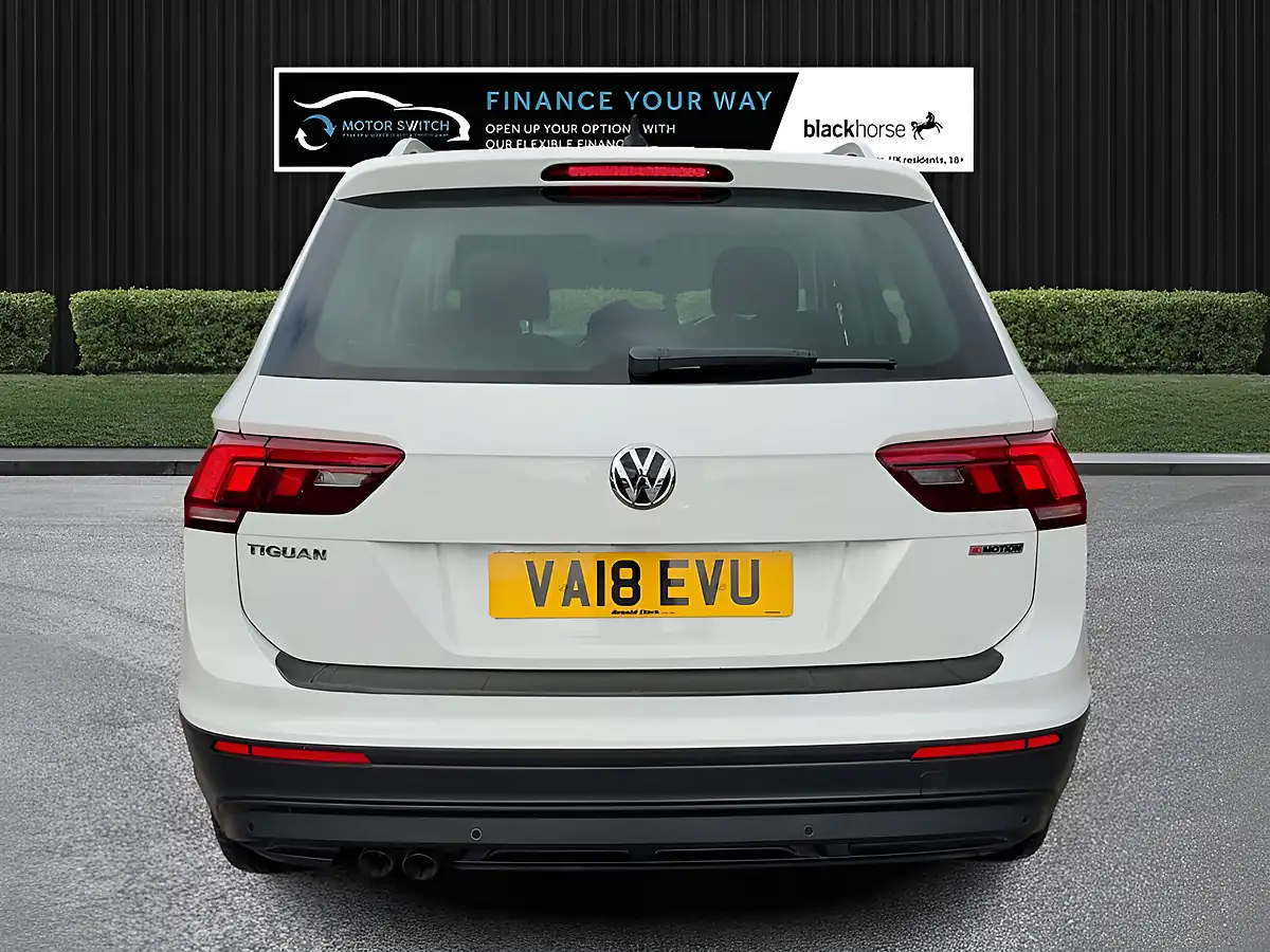 Used 2018 Volkswagen Tiguan Se Navigation White - Interior and Exterior details 9