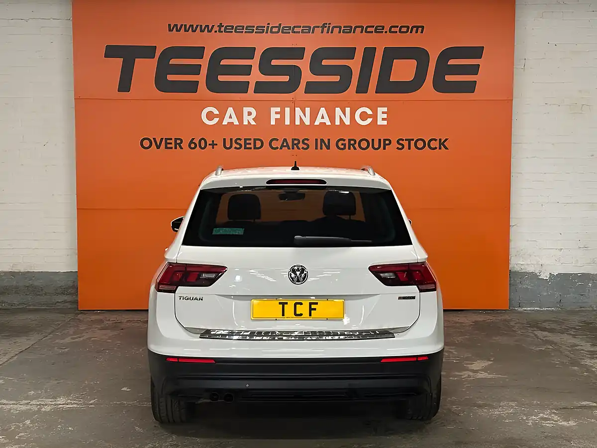 Used 2018 Volkswagen Tiguan Se Navigation White - Interior and Exterior details 6