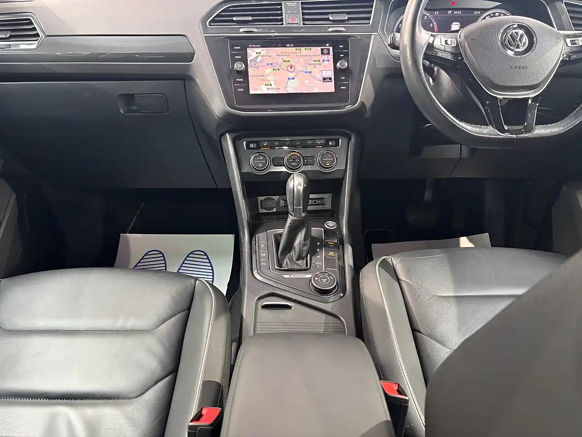 Used 2018 Volkswagen Tiguan Sel Atlantic Blue - Interior and Exterior details 18
