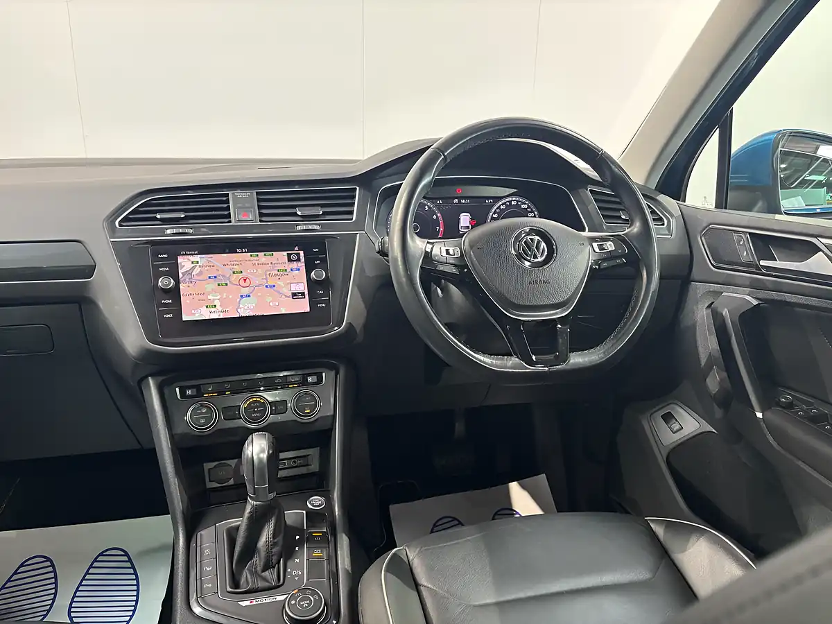 Used 2018 Volkswagen Tiguan Sel Atlantic Blue - Interior and Exterior details 19