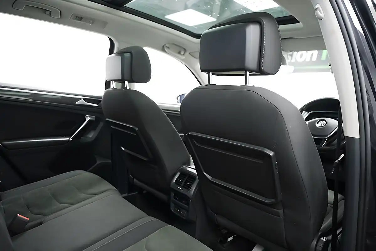 Used 2018 Volkswagen Tiguan Sel Black - Interior and Exterior details 12
