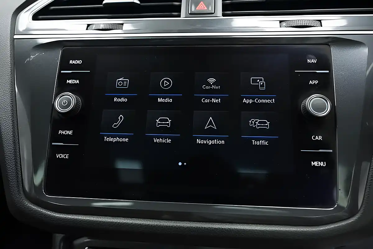 Used 2018 Volkswagen Tiguan Sel Black - Interior and Exterior details 15