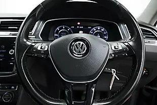Used 2018 Volkswagen Tiguan Sel Black - Interior and Exterior details 16