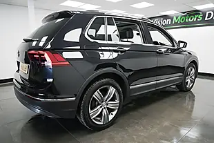 Used 2018 Volkswagen Tiguan Sel Black - Interior and Exterior details 4