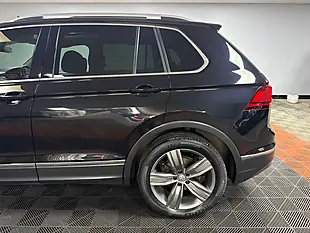 Used 2018 Volkswagen Tiguan Sel Black - Interior and Exterior details 15