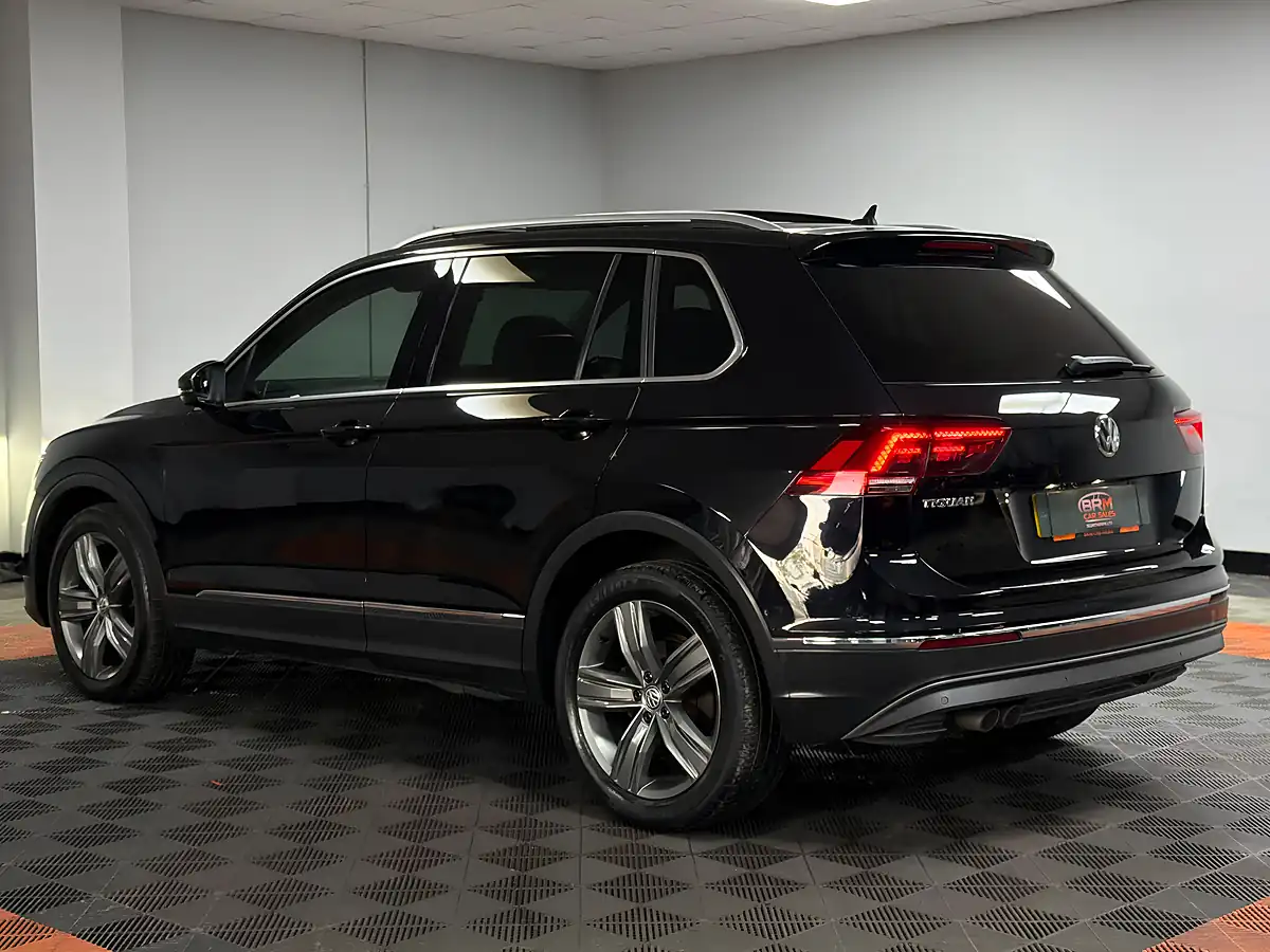 Used 2018 Volkswagen Tiguan Sel Black - Interior and Exterior details 4