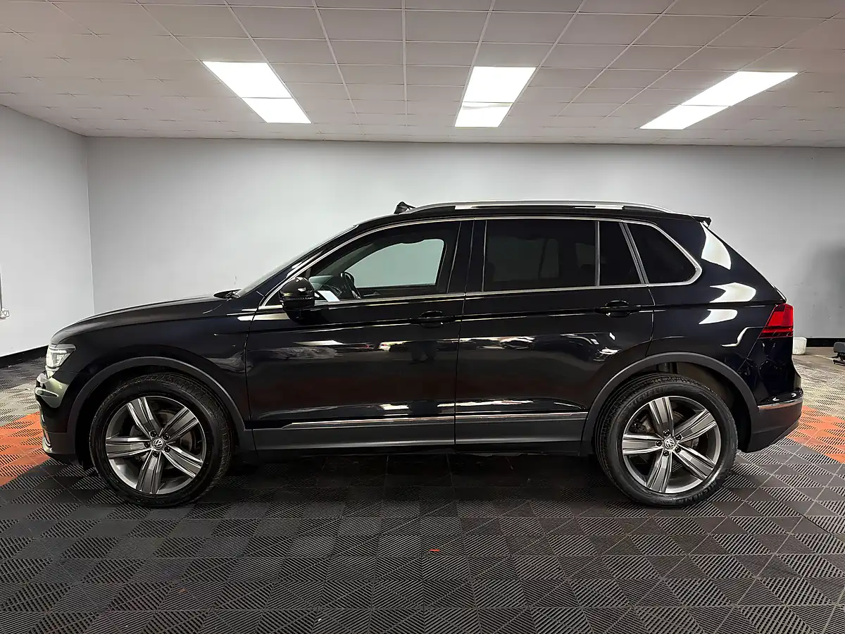 Used 2018 Volkswagen Tiguan Sel Black - Interior and Exterior details 8