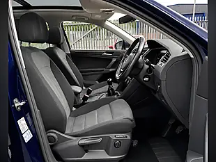 Used 2018 Volkswagen Tiguan Sel Blue - Interior and Exterior details 11
