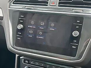 Used 2018 Volkswagen Tiguan Sel Blue - Interior and Exterior details 19