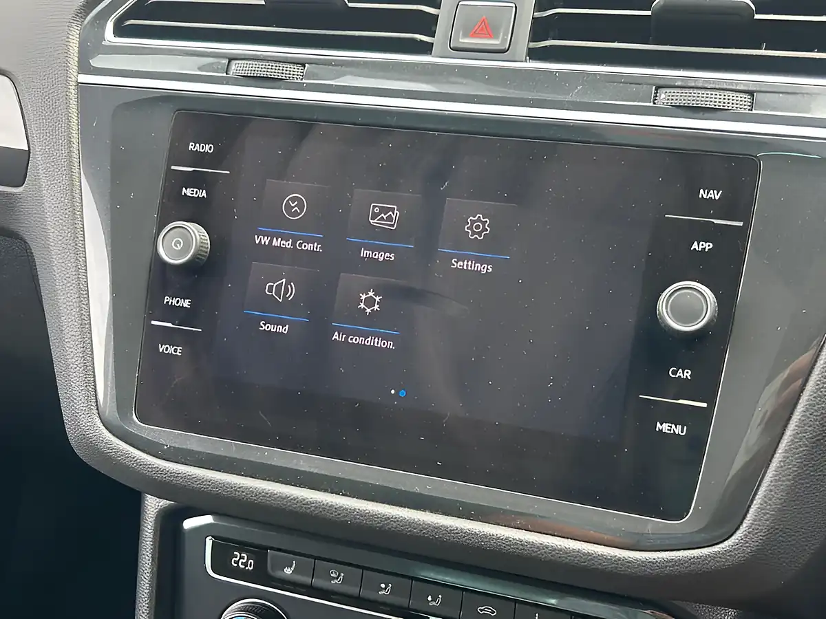 Used 2018 Volkswagen Tiguan Sel Blue - Interior and Exterior details 19