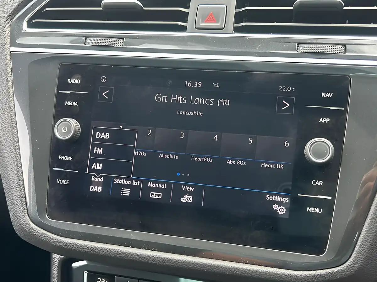 Used 2018 Volkswagen Tiguan Sel Blue - Interior and Exterior details 20
