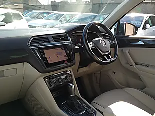 Used 2018 Volkswagen Tiguan Sel Green - Interior and Exterior details 14