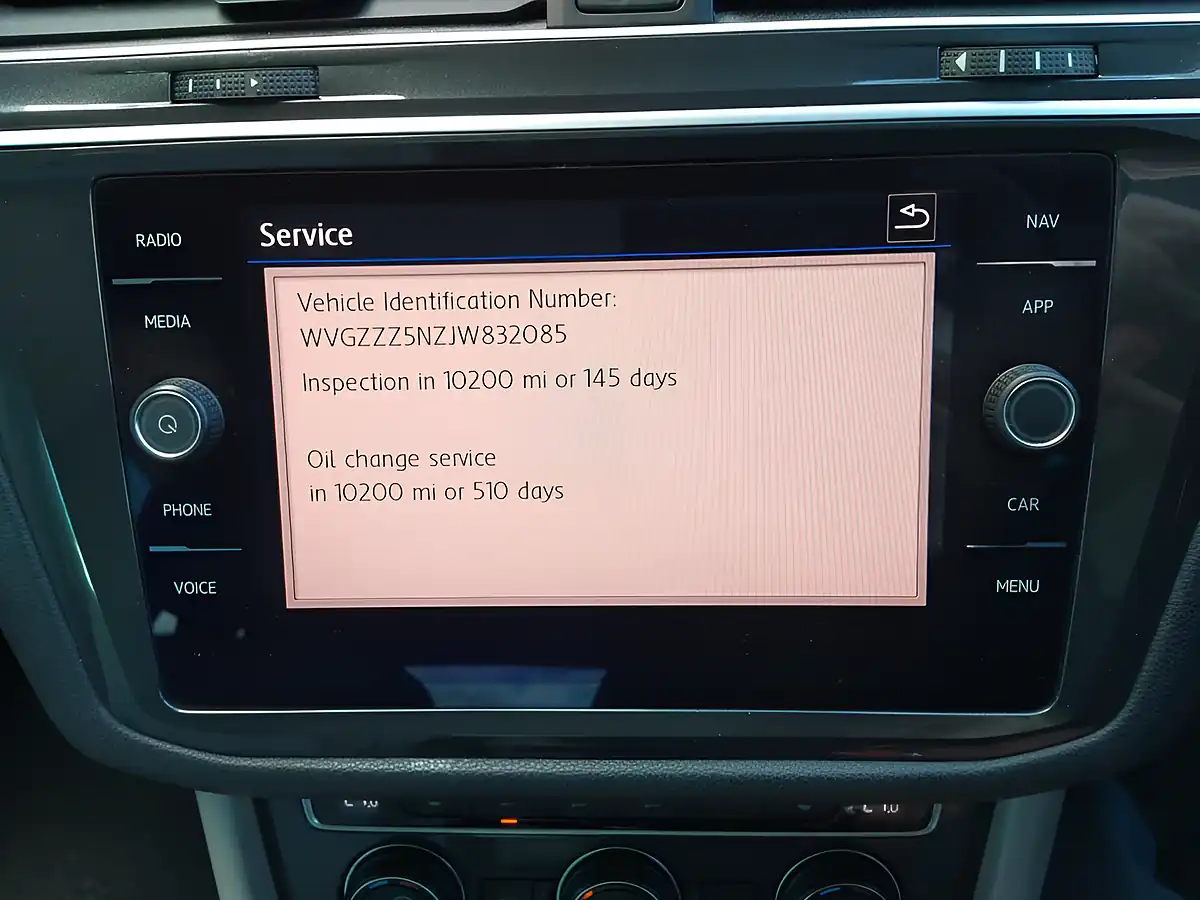 Used 2018 Volkswagen Tiguan Sel Green - Interior and Exterior details 17