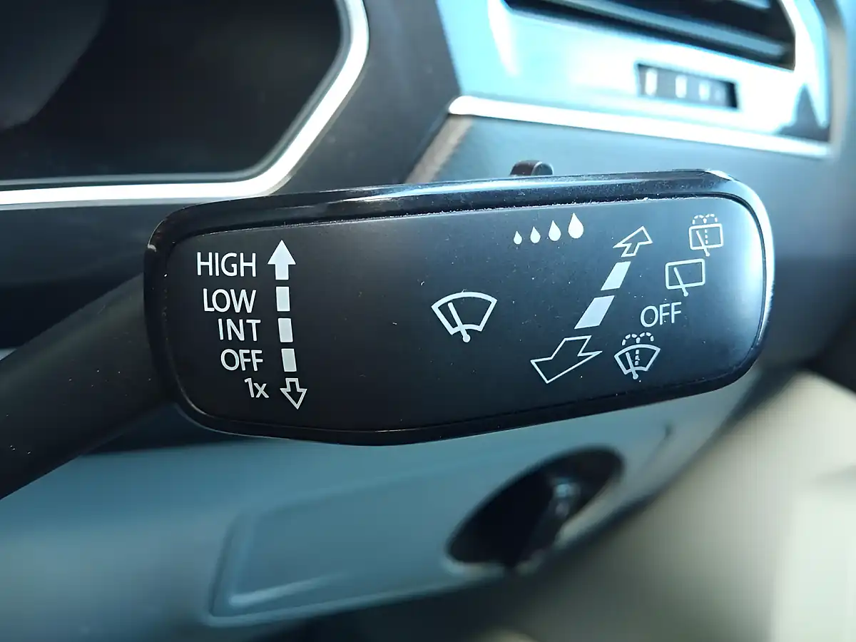 Used 2018 Volkswagen Tiguan Sel Green - Interior and Exterior details 19