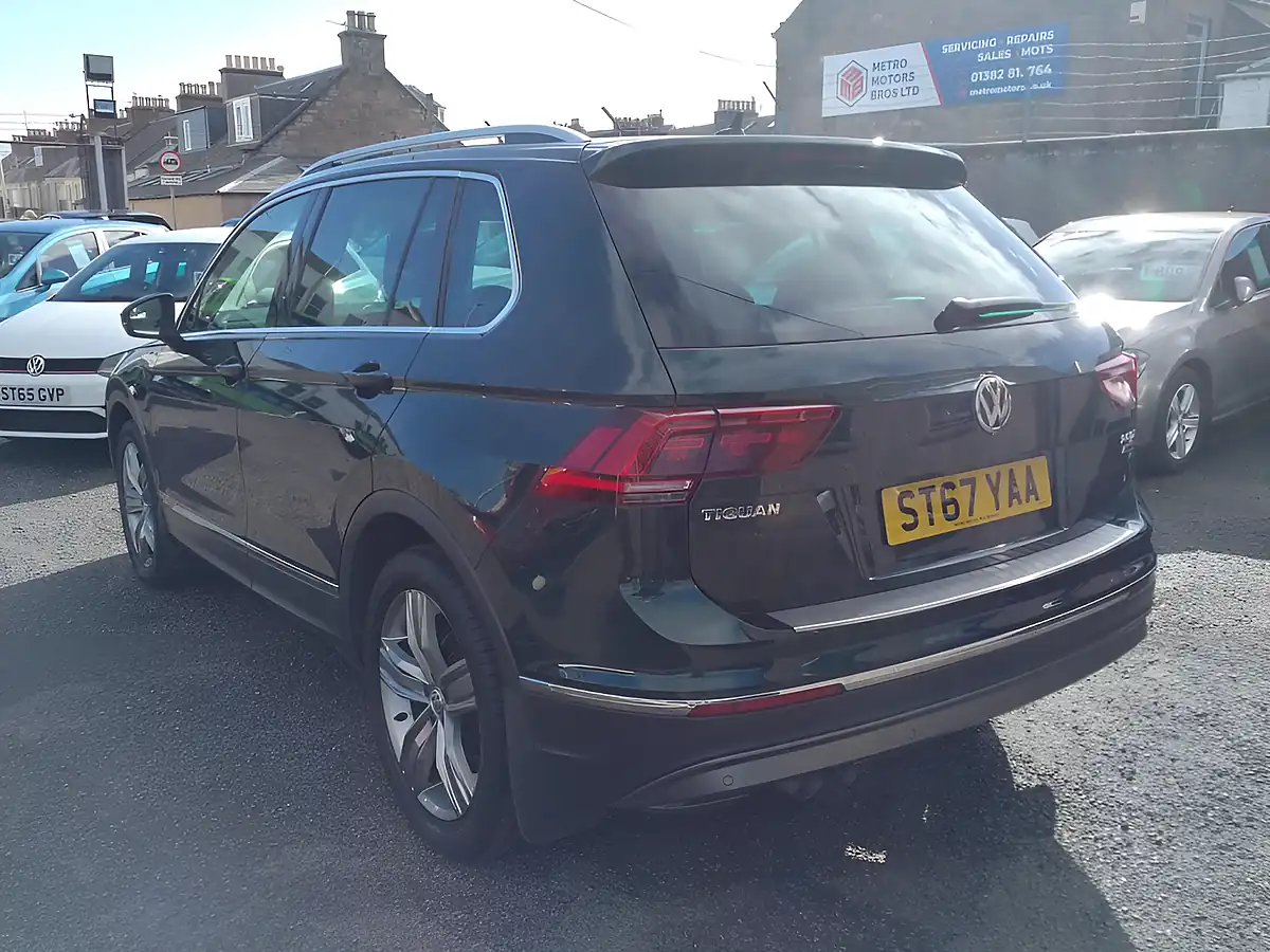 Used 2018 Volkswagen Tiguan Sel Green - Interior and Exterior details 4