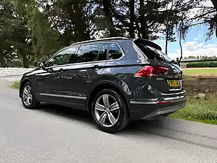 Used 2018 Volkswagen Tiguan Sel Grey - Interior and Exterior details 11