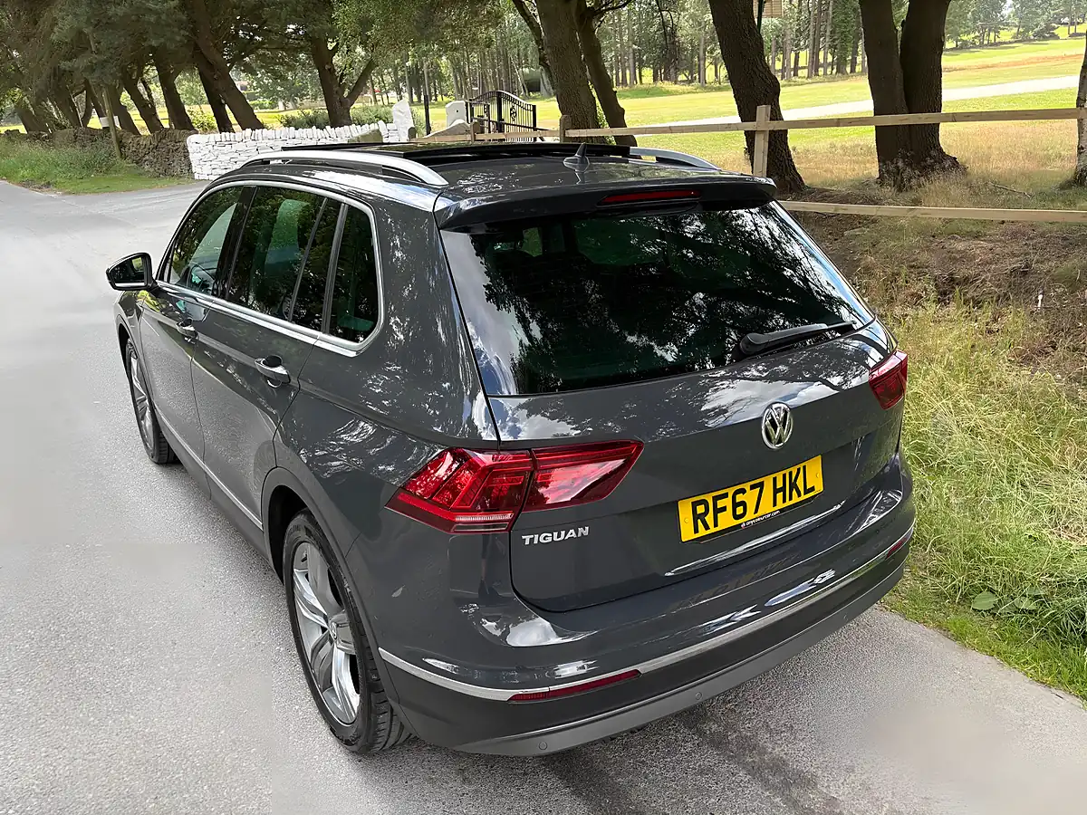 Used 2018 Volkswagen Tiguan Sel Grey - Interior and Exterior details 12