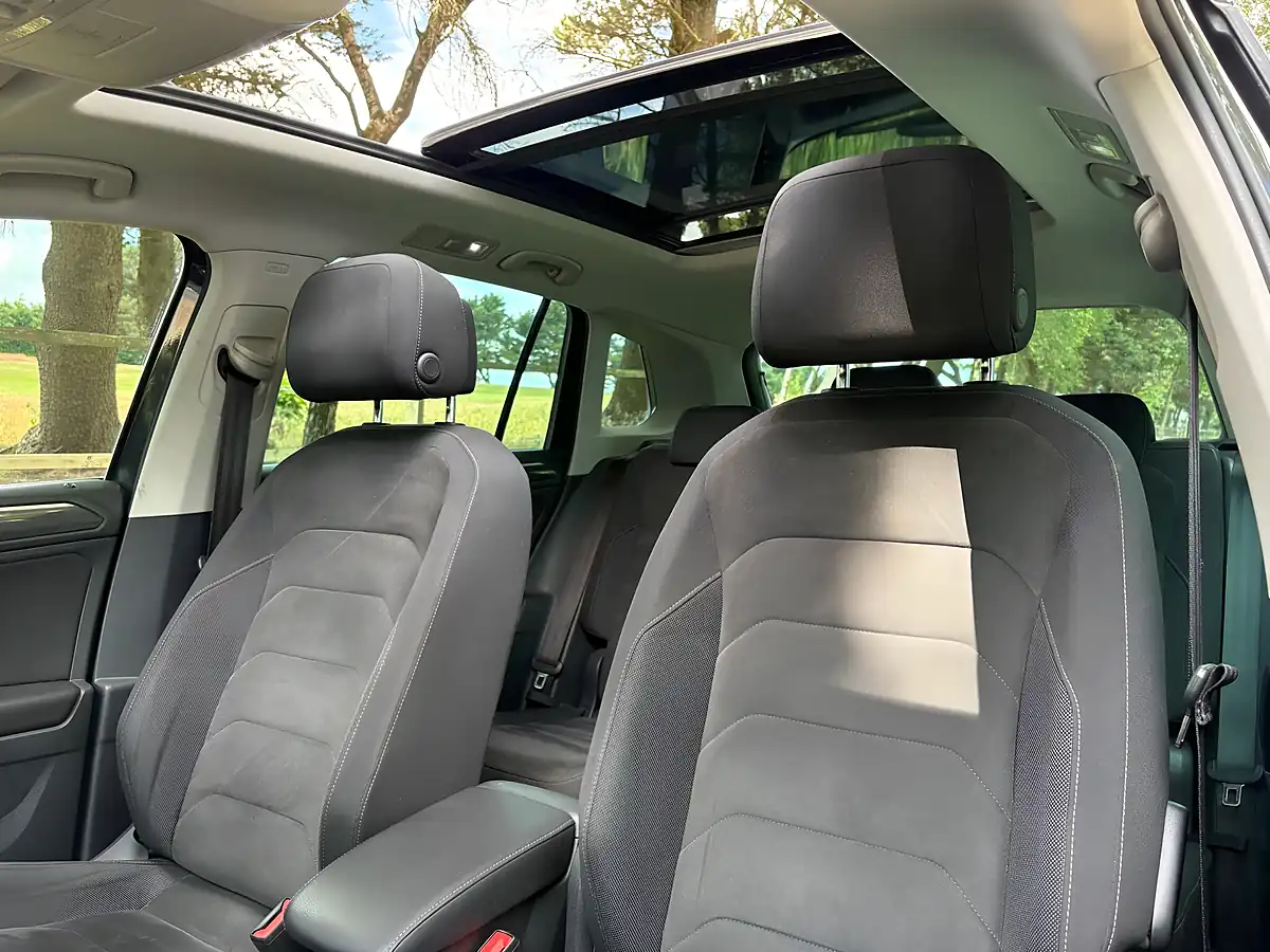 Used 2018 Volkswagen Tiguan Sel Grey - Interior and Exterior details 14