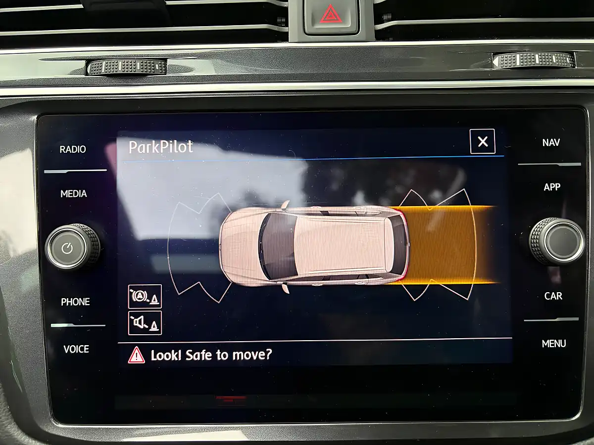 Used 2018 Volkswagen Tiguan Sel Grey - Interior and Exterior details 18