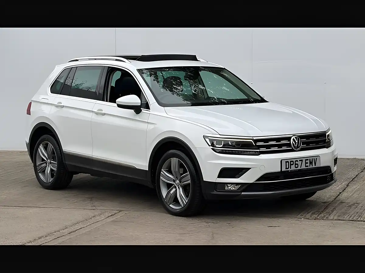 Used 2018 Volkswagen Tiguan Sel Pure White - Front View