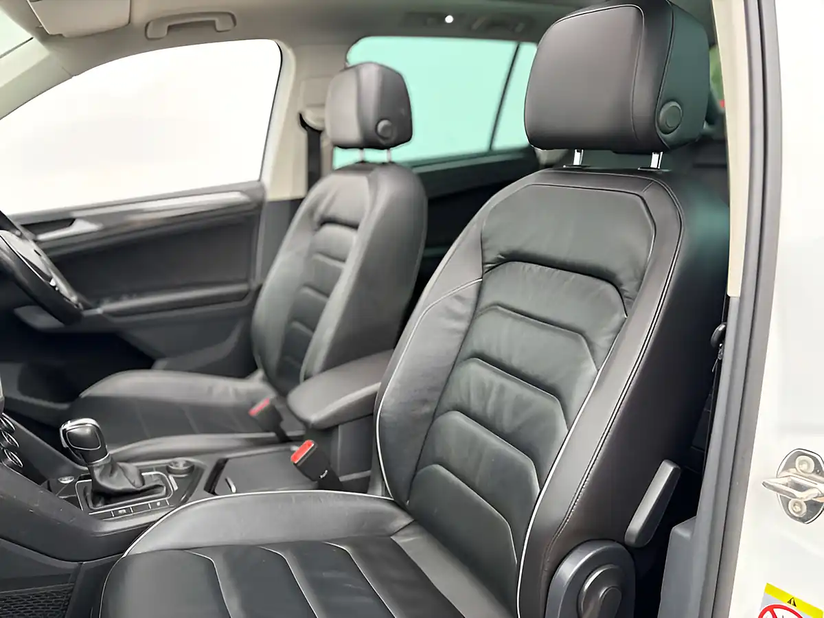 Used 2018 Volkswagen Tiguan Sel Pure White - Interior and Exterior details 19