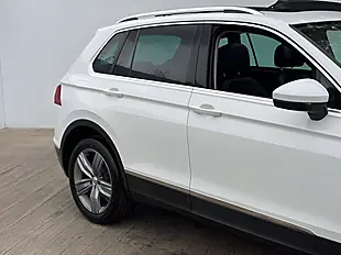 Used 2018 Volkswagen Tiguan Sel Pure White - Interior and Exterior details 4