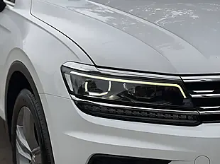 Used 2018 Volkswagen Tiguan Sel Pure White - Interior and Exterior details 6