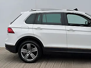Used 2018 Volkswagen Tiguan Sel Pure White - Interior and Exterior details 9