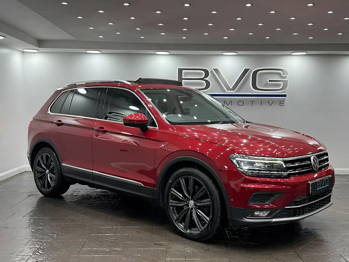 Used 2018 Volkswagen Tiguan Sel Red - Front View