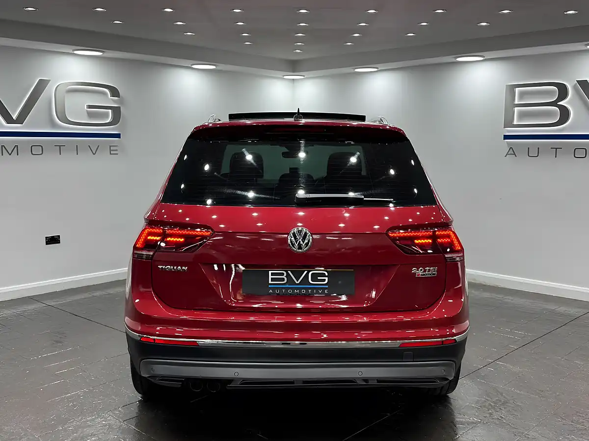 Used 2018 Volkswagen Tiguan Sel Red - Interior and Exterior details 8