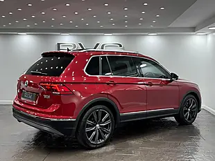 Used 2018 Volkswagen Tiguan Sel Red - Interior and Exterior details 9