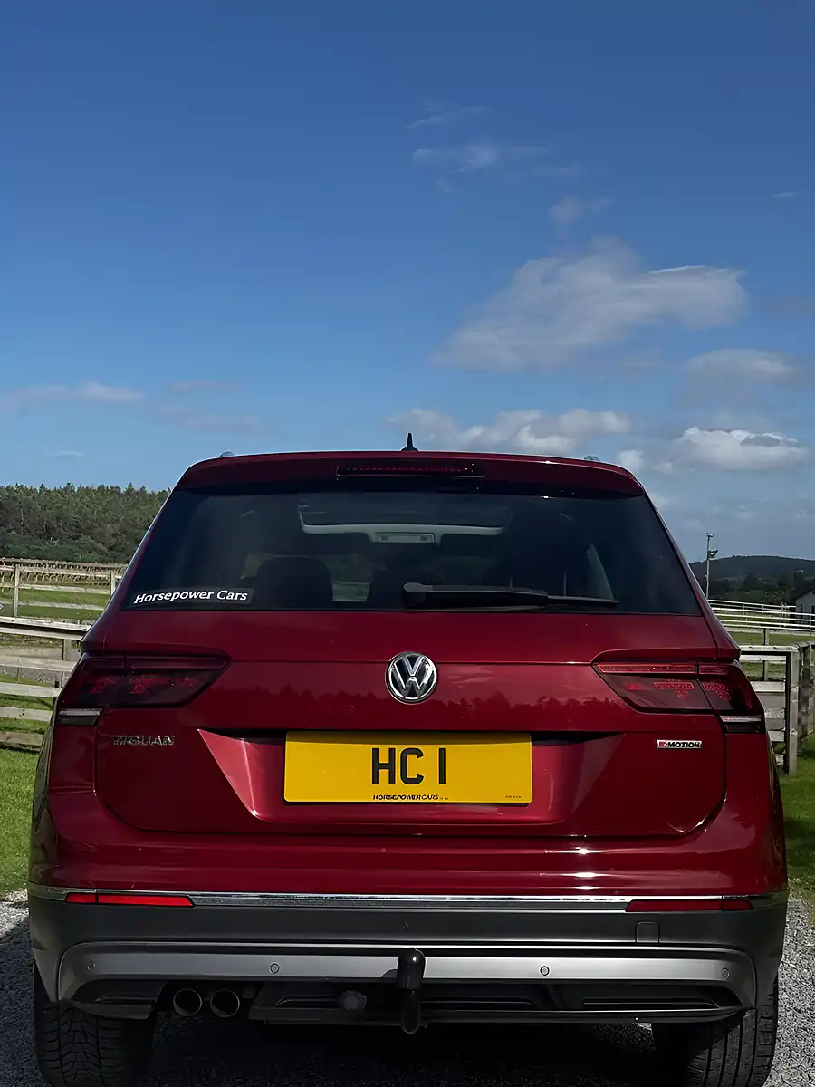 Used 2018 Volkswagen Tiguan Sel Red - Interior and Exterior details 10