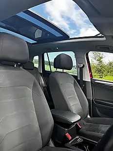 Used 2018 Volkswagen Tiguan Sel Red - Interior and Exterior details 14