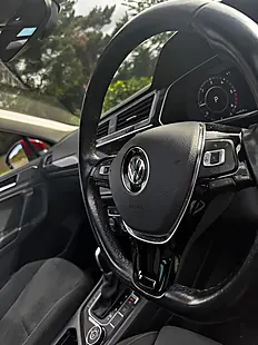 Used 2018 Volkswagen Tiguan Sel Red - Interior and Exterior details 17
