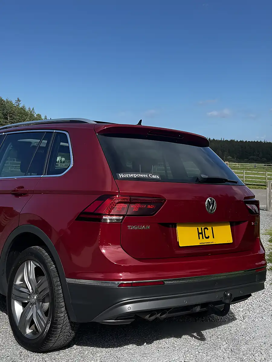 Used 2018 Volkswagen Tiguan Sel Red - Interior and Exterior details 5