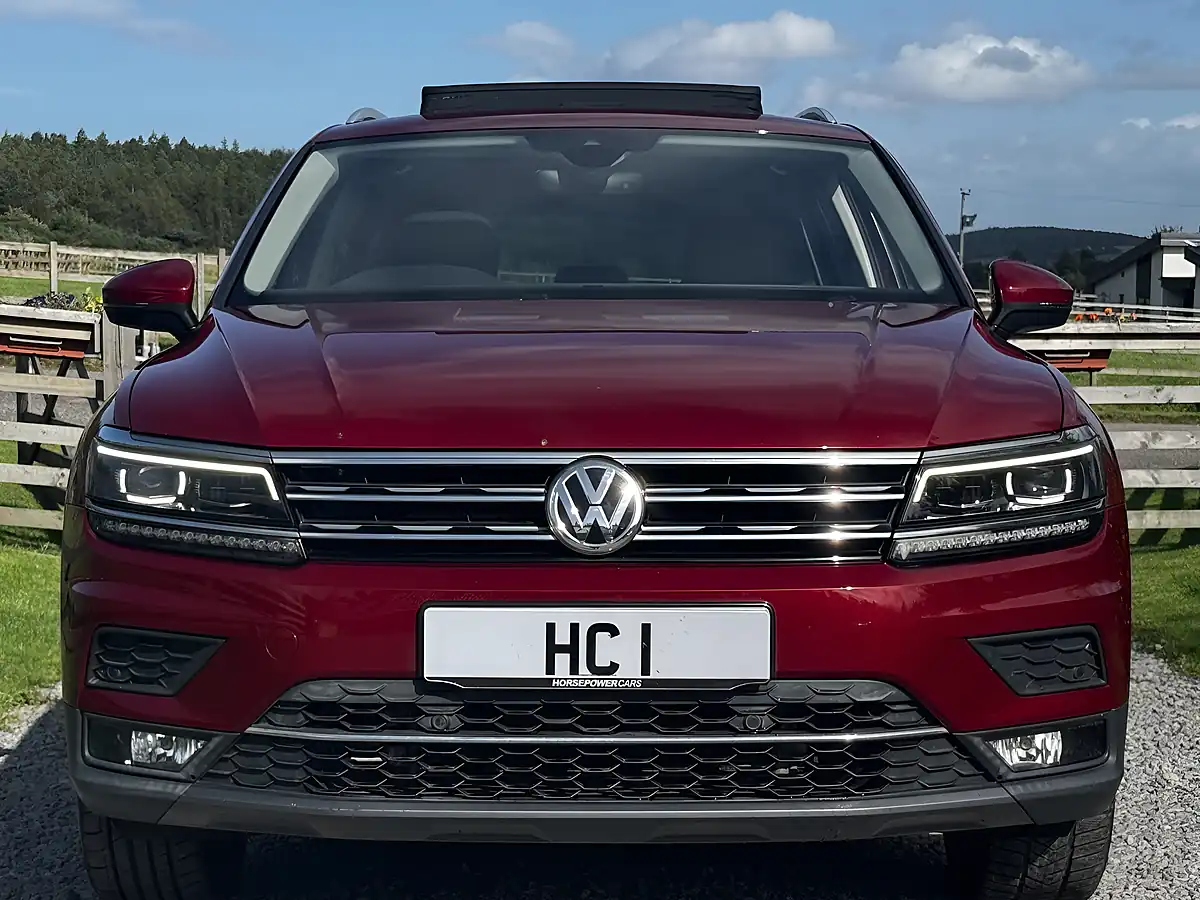 Used 2018 Volkswagen Tiguan Sel Red - Interior and Exterior details 7