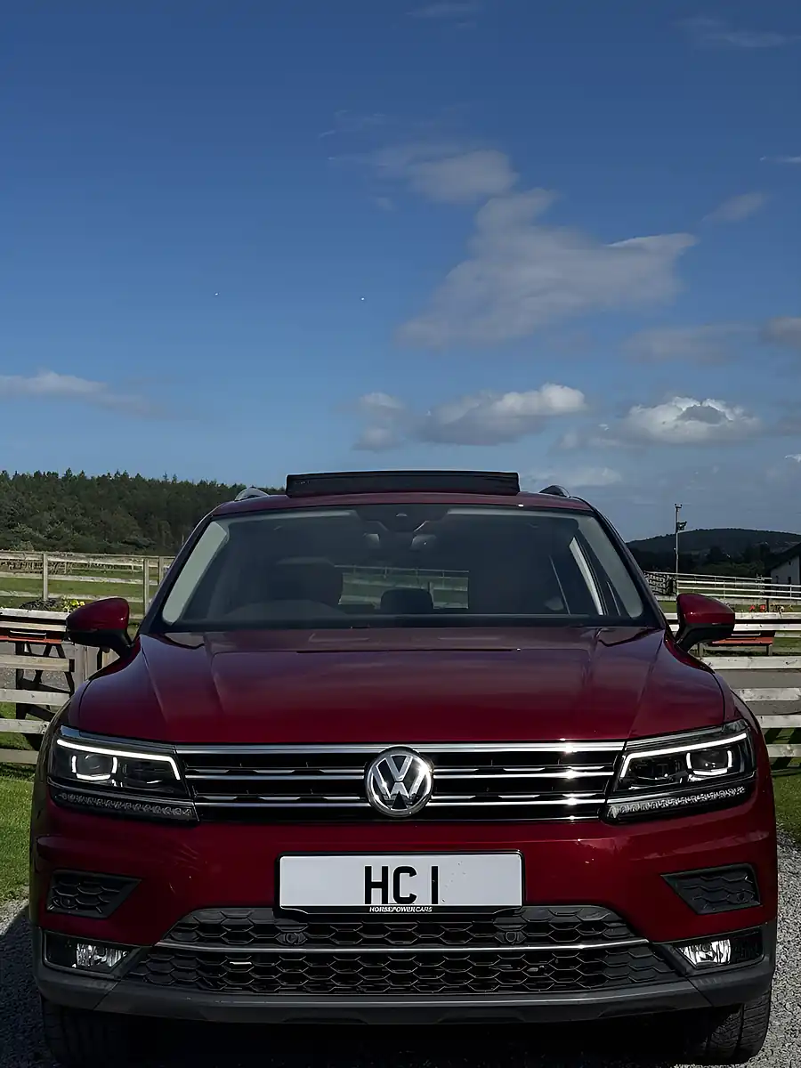 Used 2018 Volkswagen Tiguan Sel Red - Interior and Exterior details 8