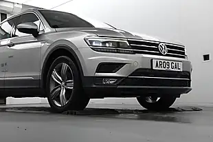Used 2018 Volkswagen Tiguan Sel Silver - Interior and Exterior details 4