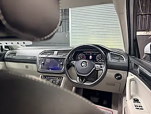 Used 2018 Volkswagen Tiguan Sel Silver - Interior and Exterior details 13