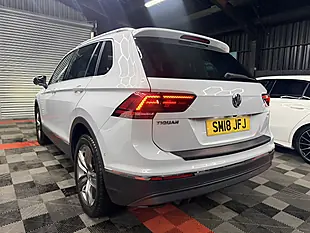 Used 2018 Volkswagen Tiguan Sel Silver - Interior and Exterior details 5