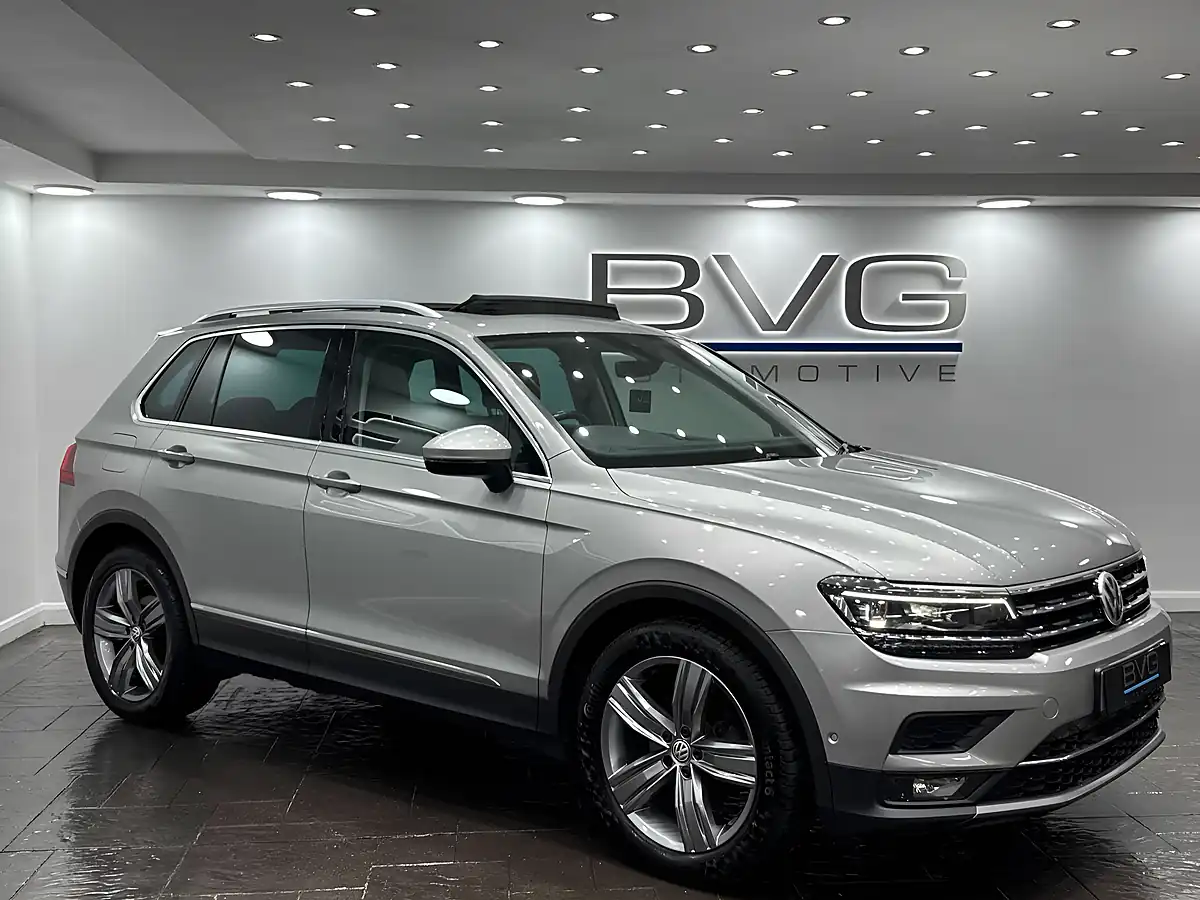Used 2018 Volkswagen Tiguan Sel Silver - Front View