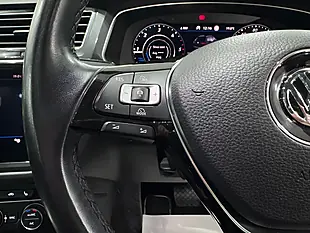 Used 2018 Volkswagen Tiguan Sel Silver - Interior and Exterior details 13